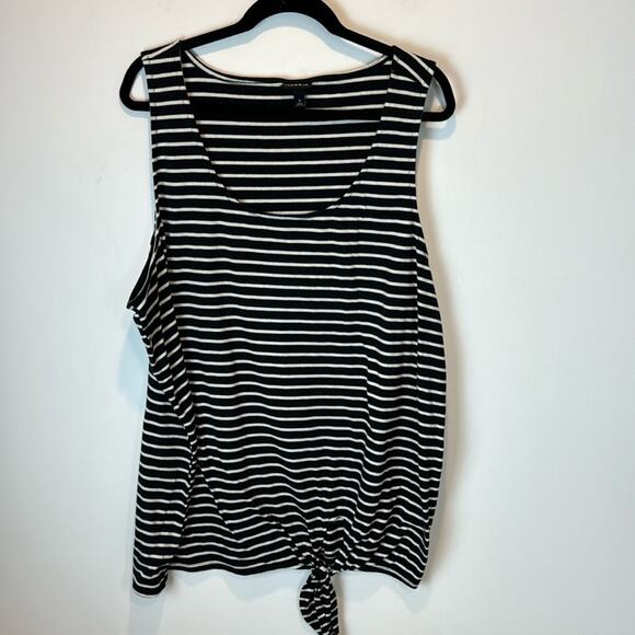 Torrid Sleeveless Top - Women's 4 - Picture 1 of 6
